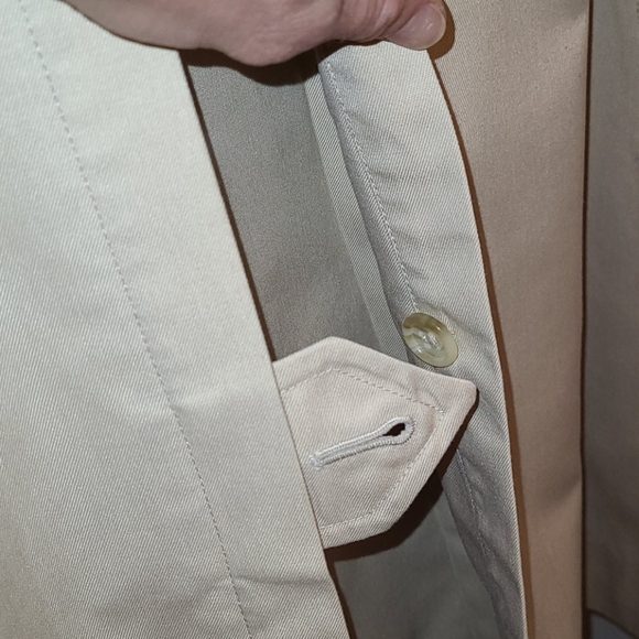 Burberry Kensington Trench Coat worn once - Picture 5 of 12